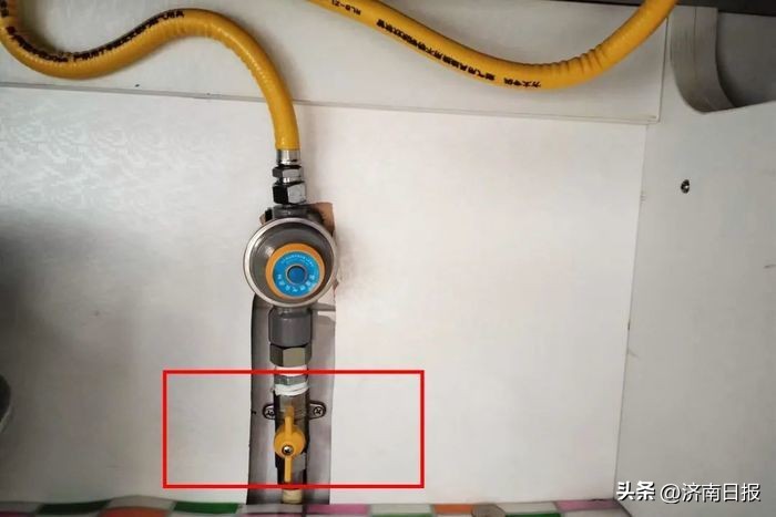 正常的燃气阀门是咋样的,应急科普如何安全使用燃气