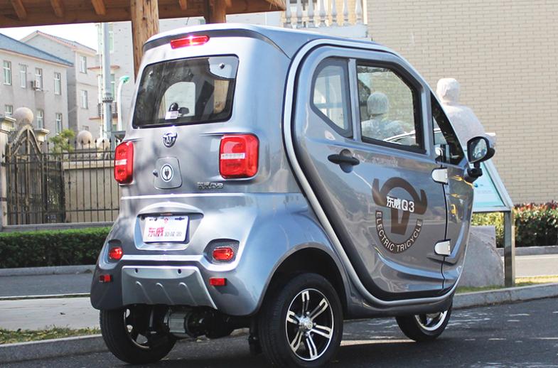 御捷、飞诺、东威3款电动篷车，最大续航200公里，功率大适合接娃