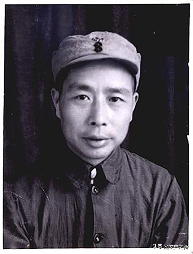 2000年，一位中国军官在英国受刁难，他引用毛主席的话霸气回击