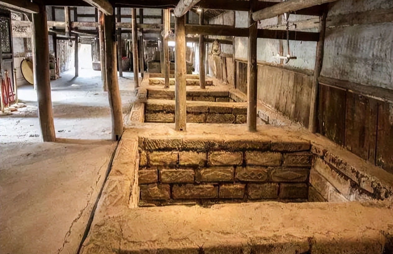 2元一瓶的茅台是真的吗,2万元一瓶的茅台是真的吗