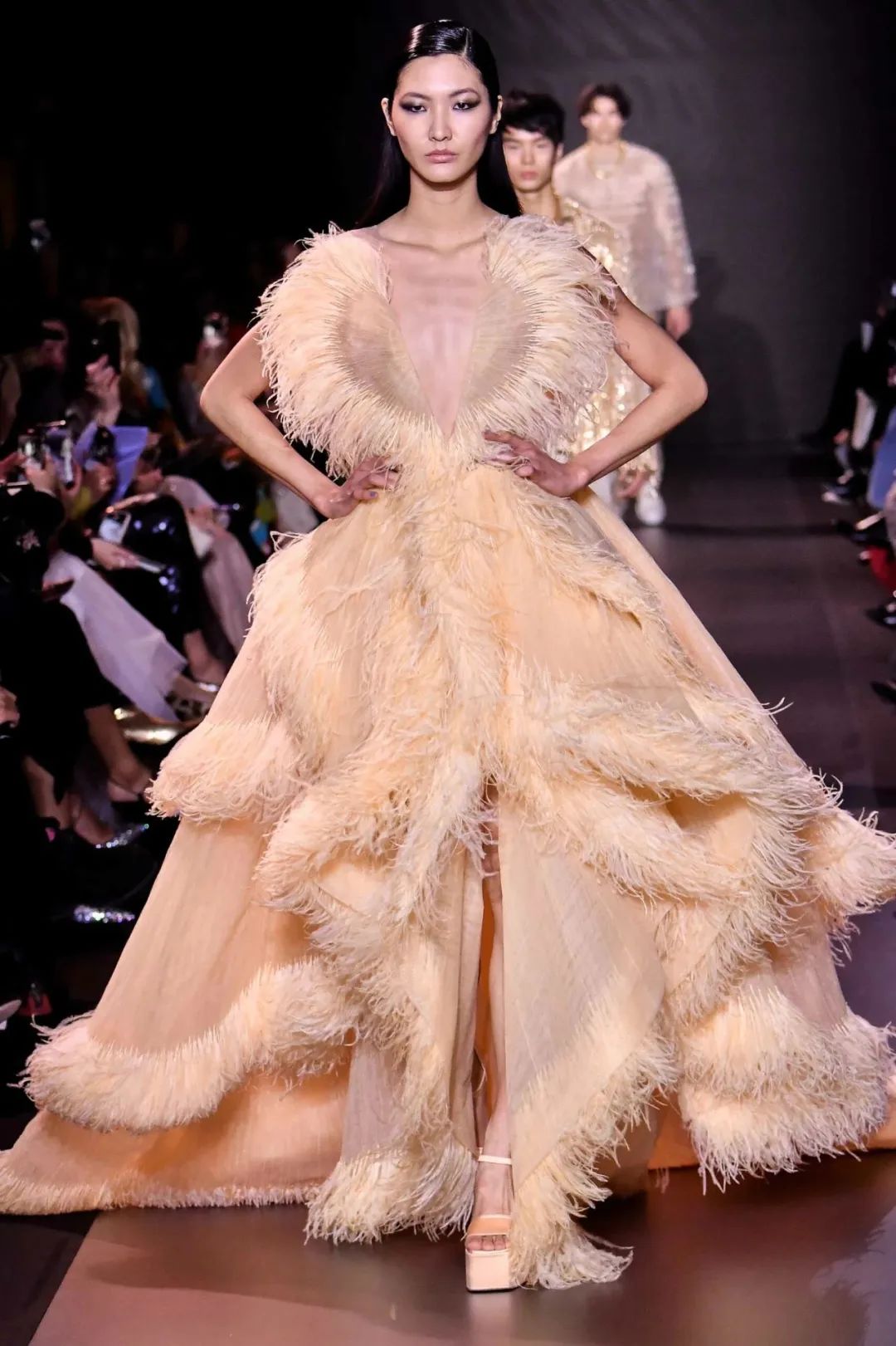 georgeshobeika2018时装秀完整版,georgeshobeika2016高定秀场