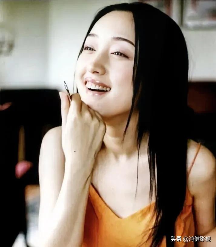 甜歌皇后杨钰莹一组高清纯美照,杨钰莹最美的生活照片