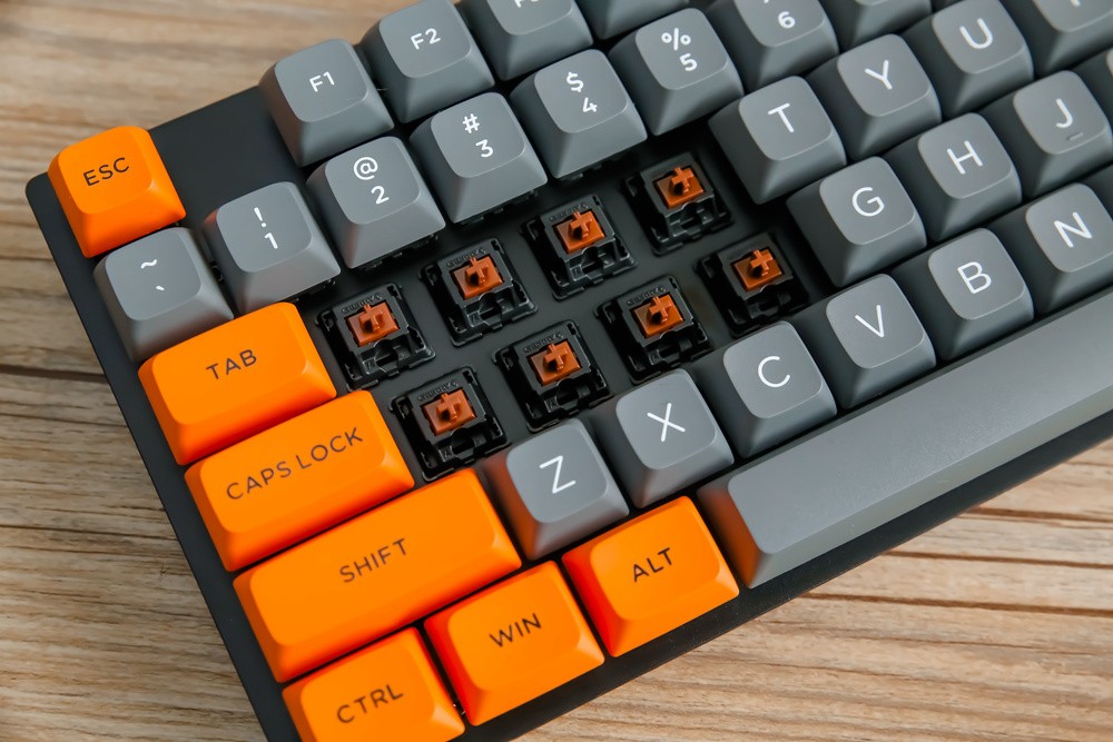 办公纯黑色机械键盘,工业风机械键盘