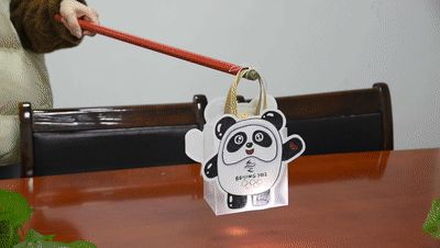 来吧~展示！谁能拒绝花灯版“冰墩墩”“雪容融”