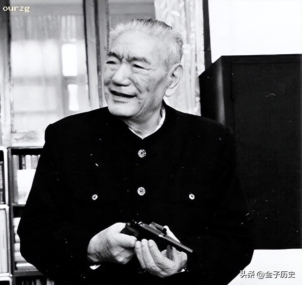 1973年，尤太忠给老领导*小平邓**送去5条中华烟，*小平邓**说了什么？