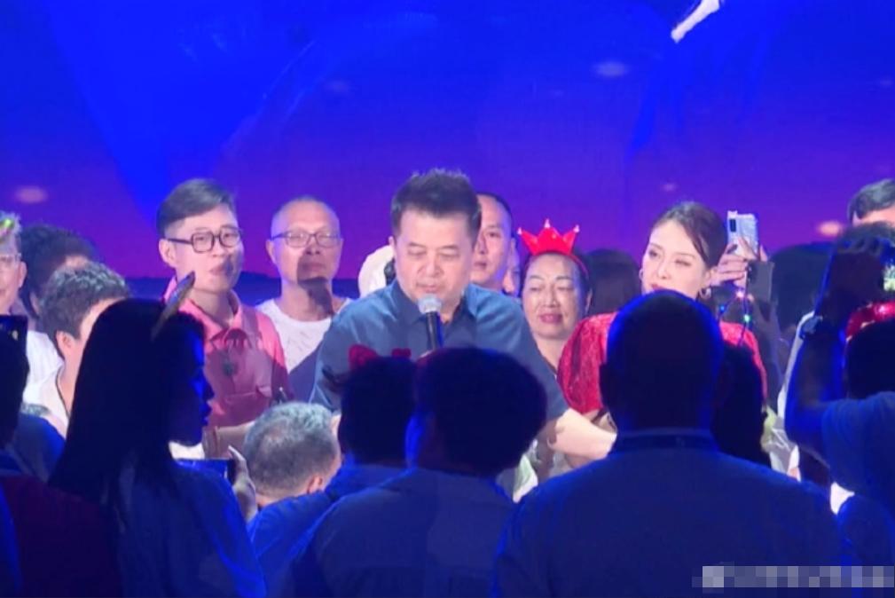 58岁毕福剑离开央视到哪了,离开央视毕福剑现在过得如何