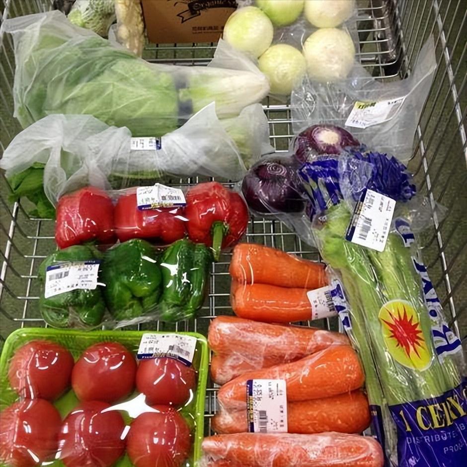 保姆工资低怎么解决,做保姆拖欠了三万的工资