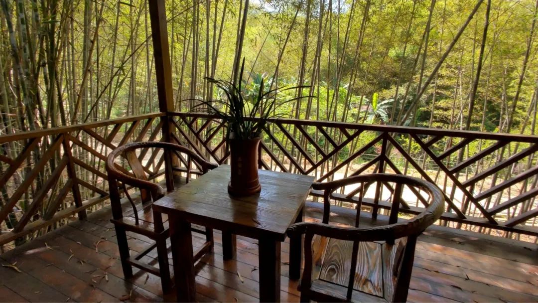 閲戠鍗佹湀鍥藉簡涓鍋囨湡浣忓鏀荤暐,閲戠涔嬬害