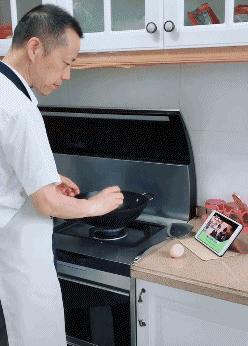 坐高铁遇到旁边老阿姨脱鞋,坐高铁遇到旁边阿姨脱鞋