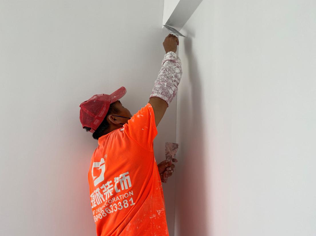 墙面起皮掉漆怎么办,墙面渗水掉漆怎么处理