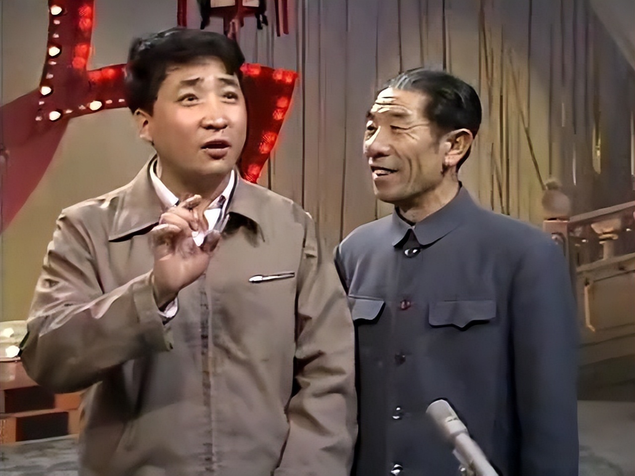 1983年第一届春晚，部级领导审查后：怎么能让姜昆主持？