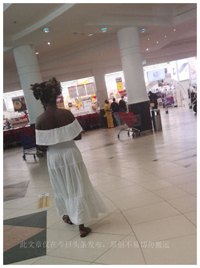 卡塔尔本地人的真实生活,卡塔尔农村女人的真实生活