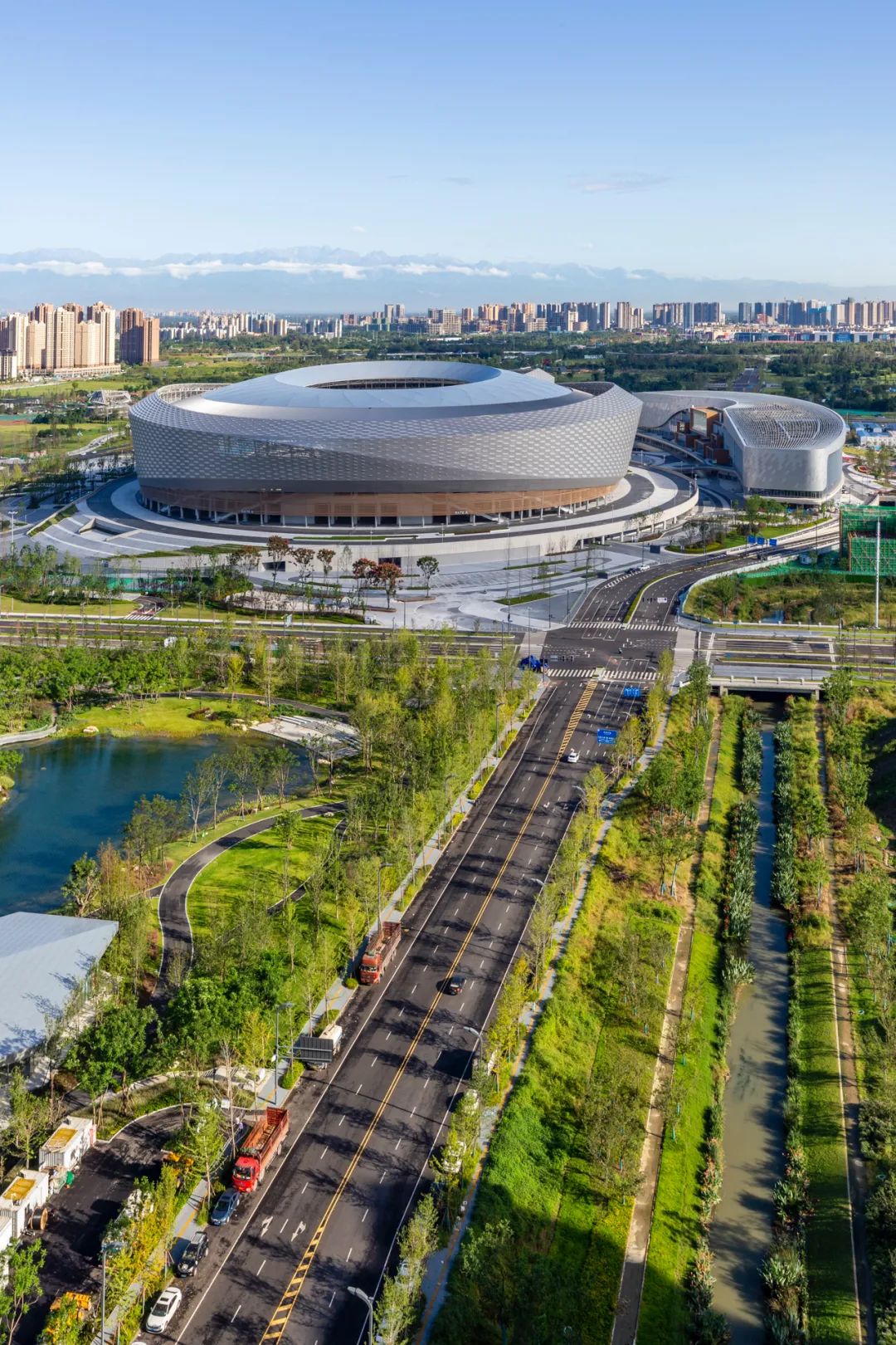 成都向上最新信息,年度向上力量合照