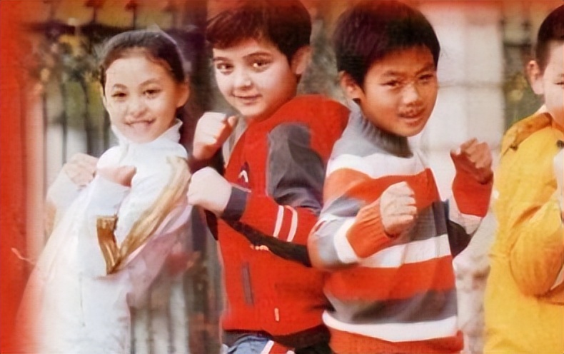 有种整容叫童星长大,阿尔法长大变帅了