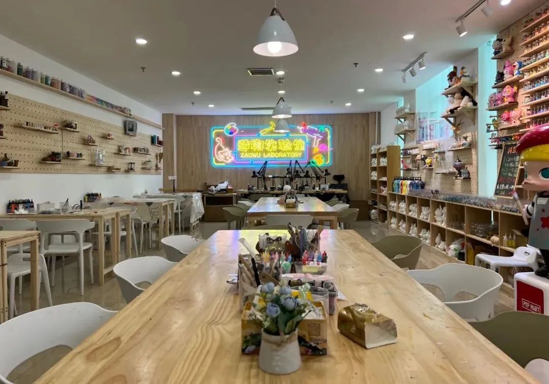 北青探店|创新百分百！这间“实验室”有各种DIY手工还能撸猫