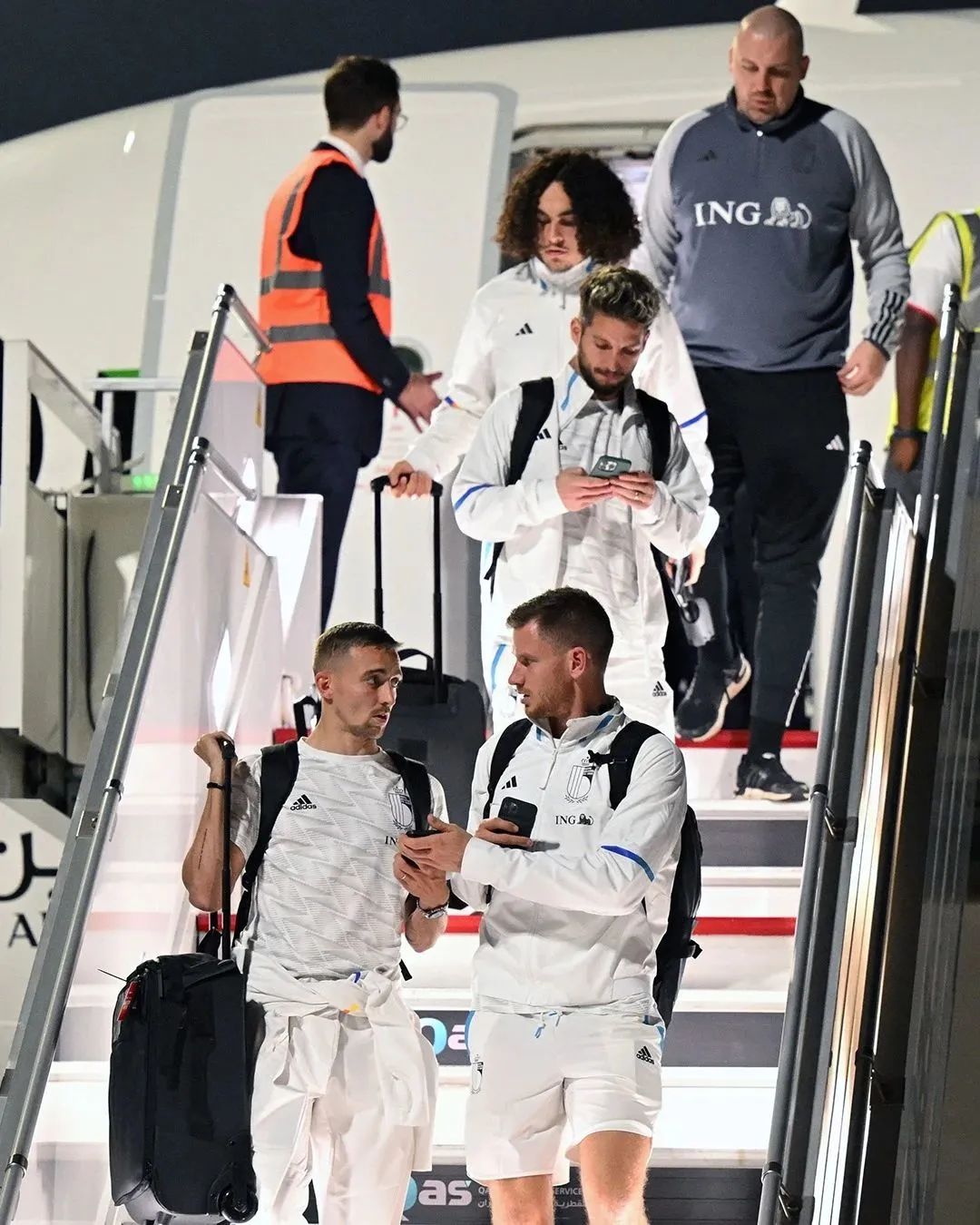 世界杯帅气球员西装,世界杯阿根廷男模队西装照高清