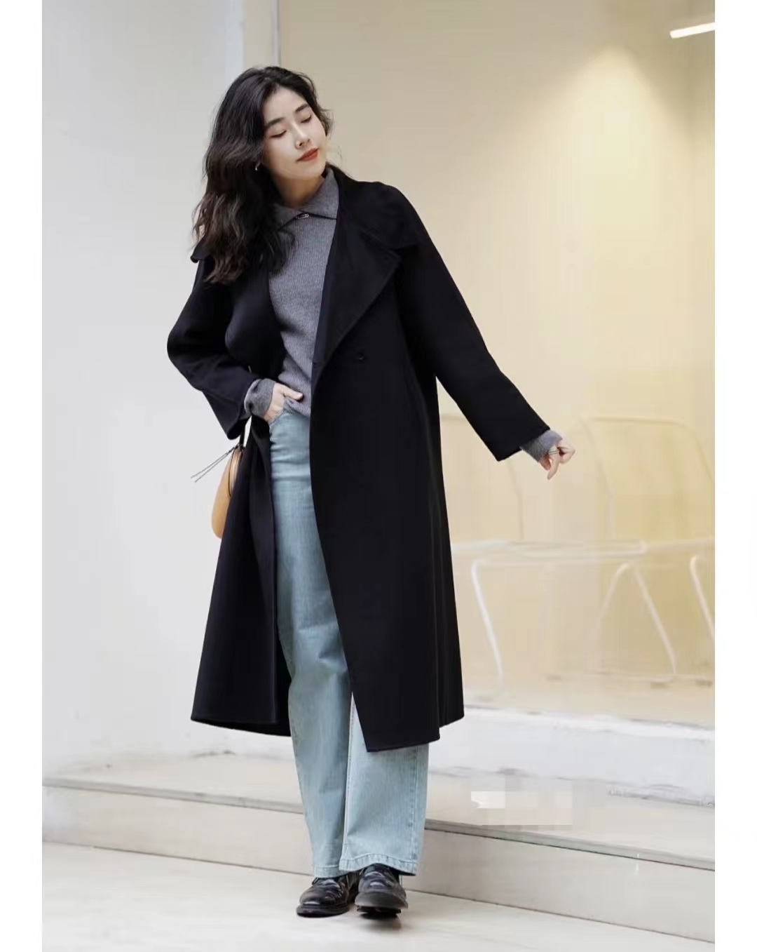 白色大衣里面搭配什么颜色显高级,17-20岁女气质大衣