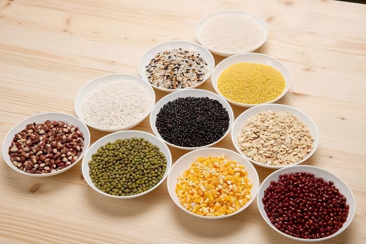 米醋香醋陈醋白醋区别涨知识,陈醋香醋白醋米醋的区别和用法