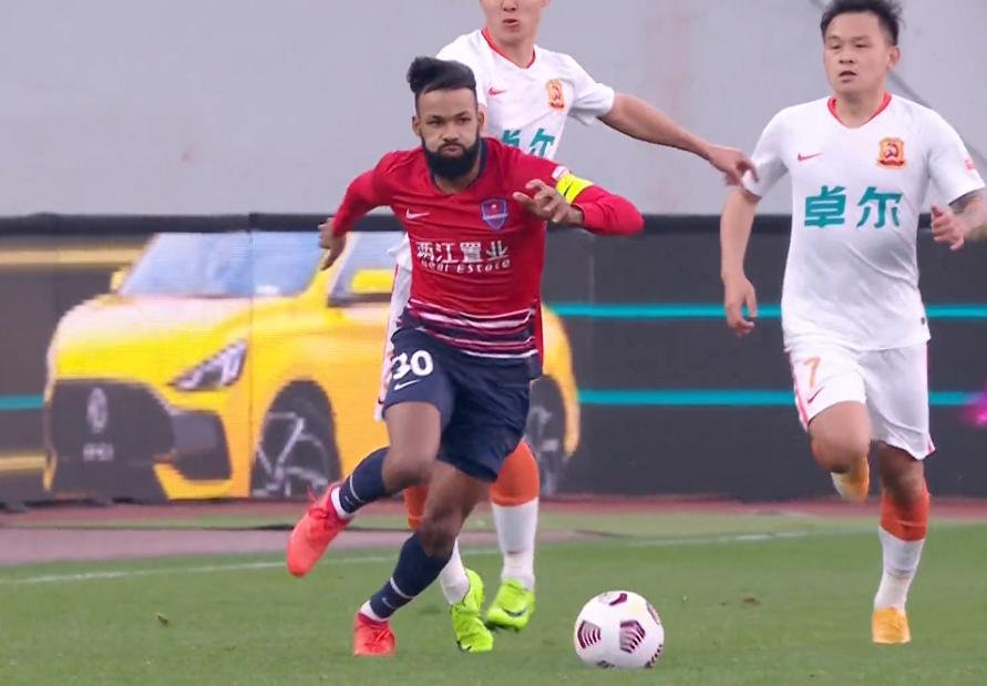 保级组4轮不败武汉队前景明朗,保级战武汉对天海