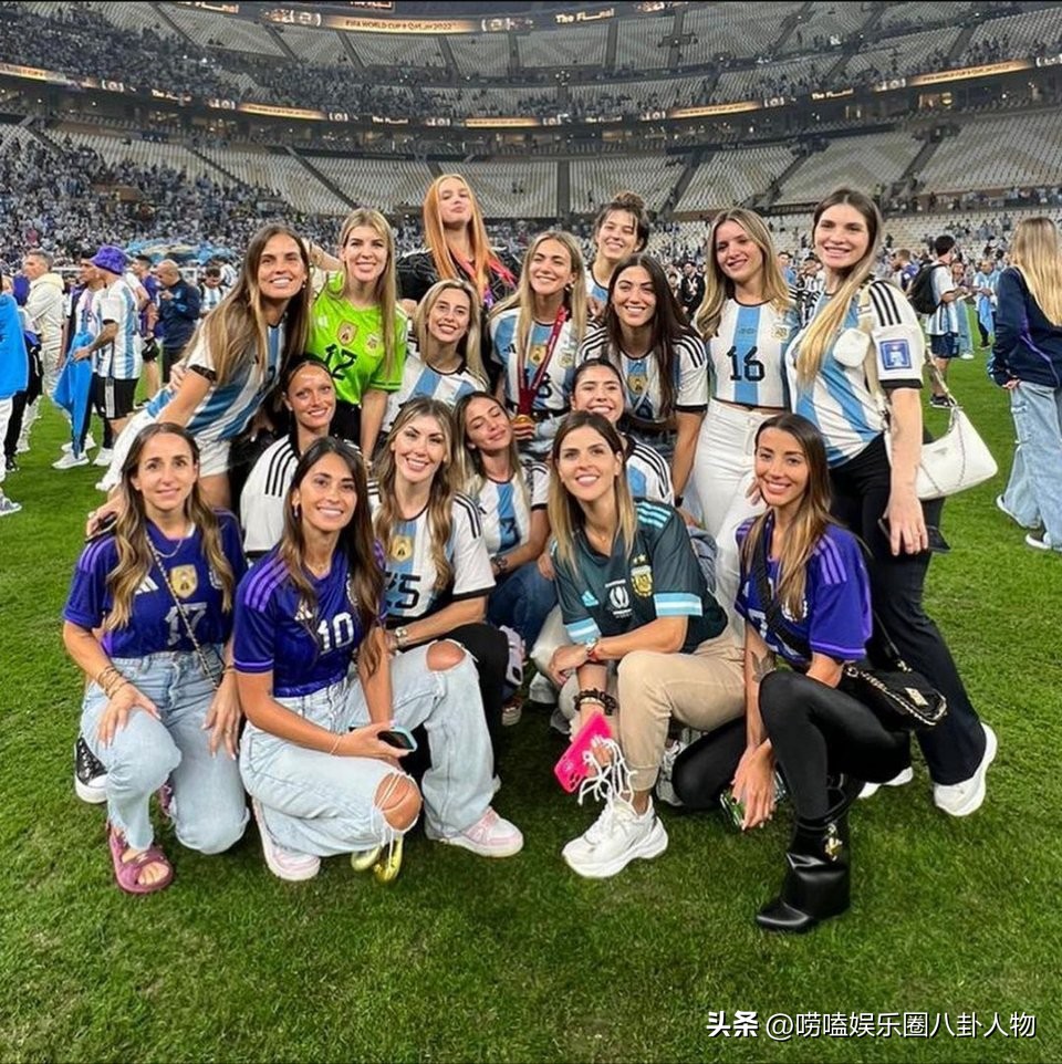 梅西老婆手抓红酒杯跳舞,梅西妻子晒全家庆祝夺冠合照