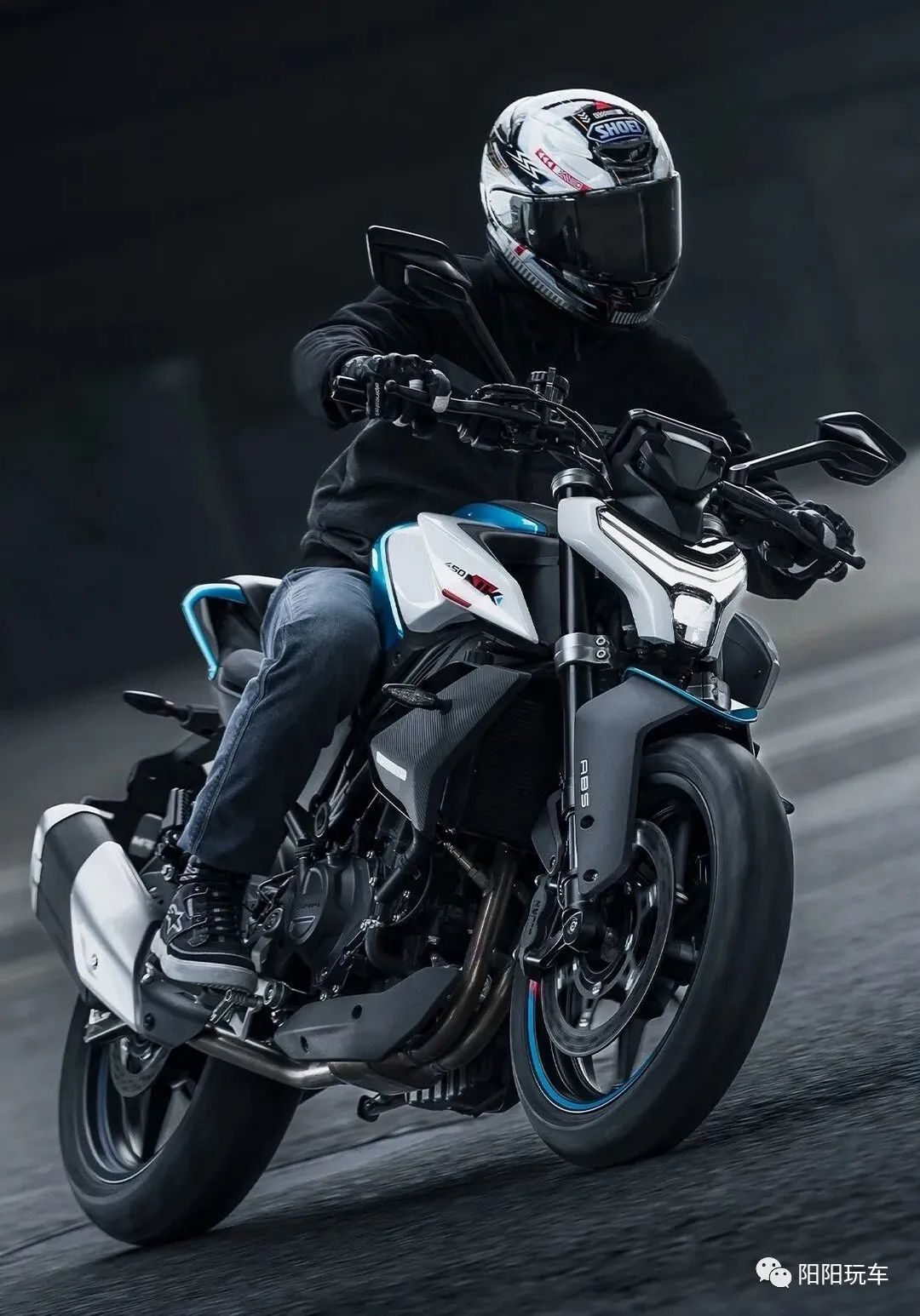 春风450NK三千公里还能卖多少钱,5000左右单缸300cc街车