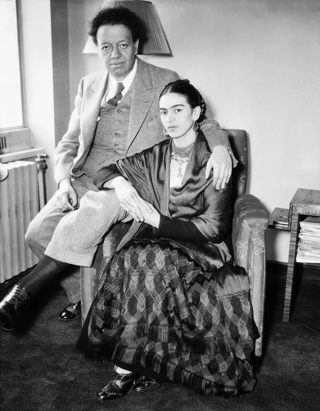 丈夫出轨亲妹,车祸做了32次手术,她的自画像怎么就值2.2亿?