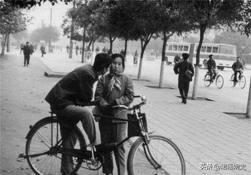 70年代老式凤凰26寸自行车价格,70年代凤凰自行车值多少钱