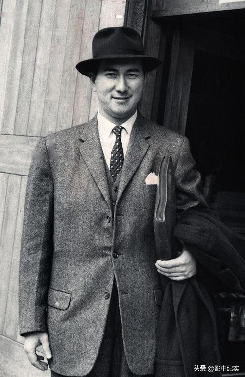 赌王何鸿燊用的是金丝楠木棺材吗,赌王何鸿燊棺材是什么木头做的