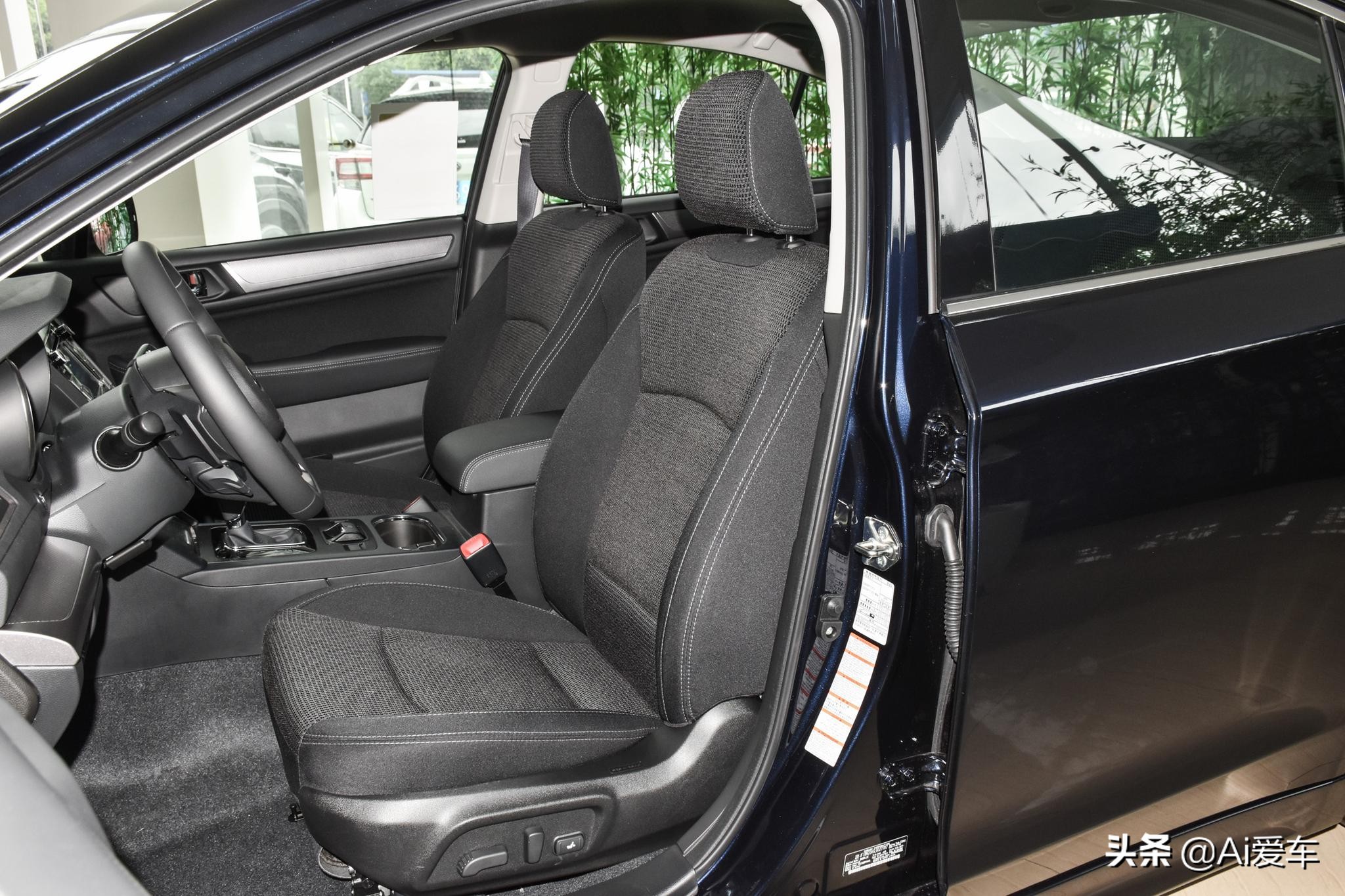 斯巴鲁力狮四驱顶配多少钱,省油性价比高的日系轿车