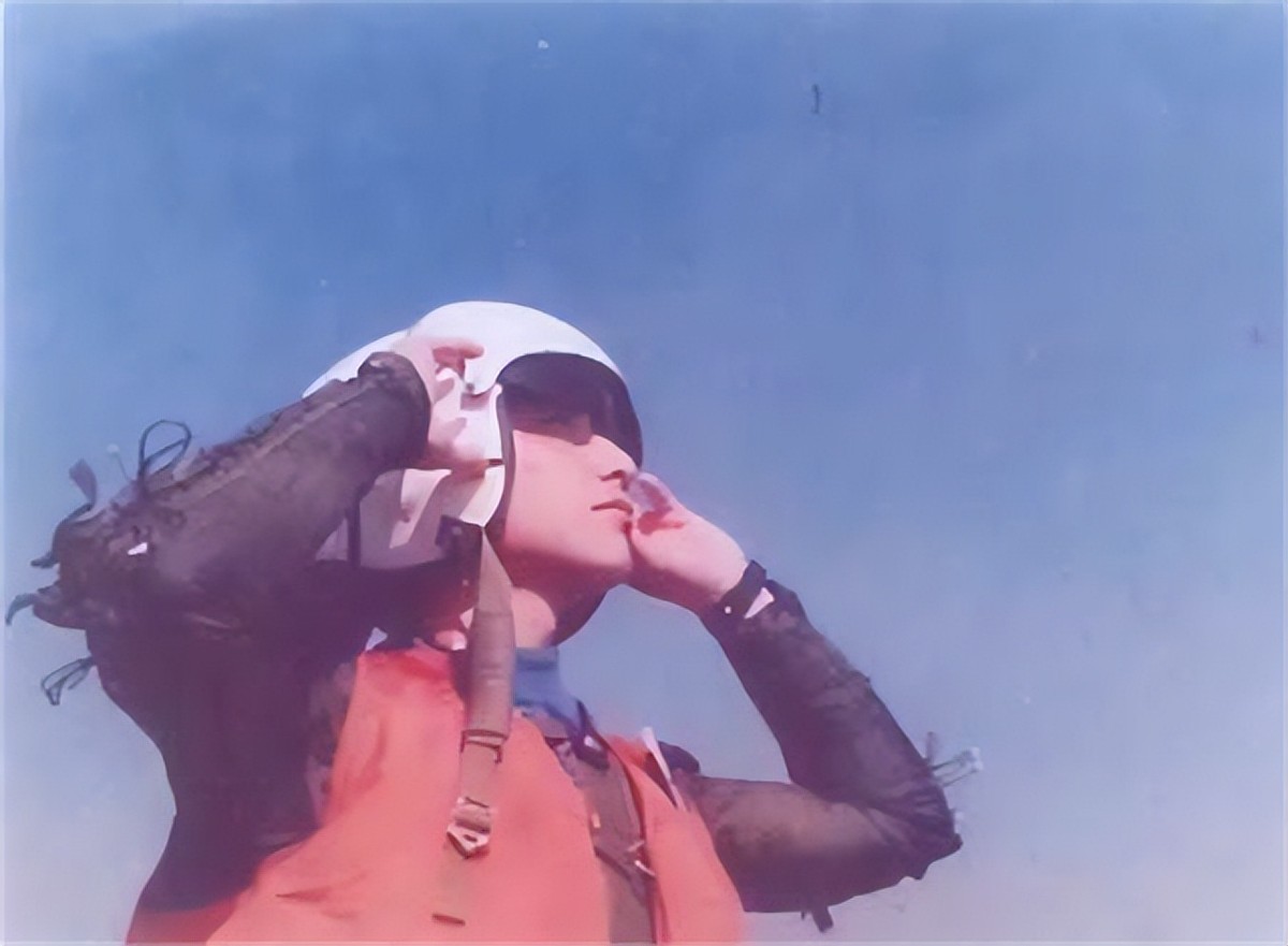 南海撞机后，中国从大卸八块的美国侦察机里，获得了哪些技术？