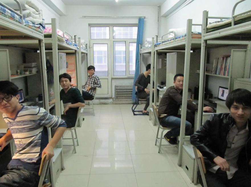 不让开空调的室友,室友不愿意冬天开空调