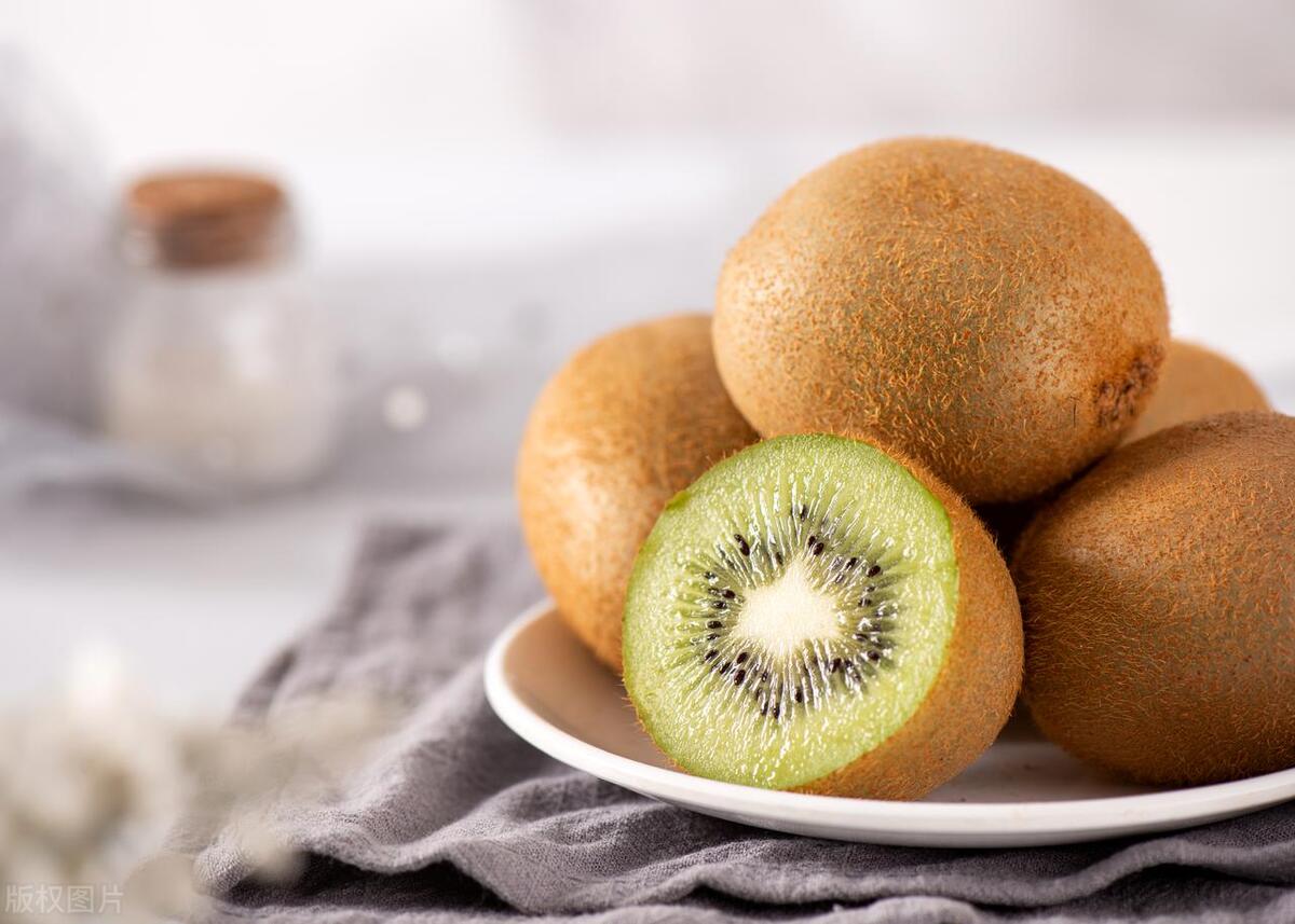 吃哪些食物蔬菜水果对眼睛有好处,有哪些蔬菜和水果对眼睛有营养