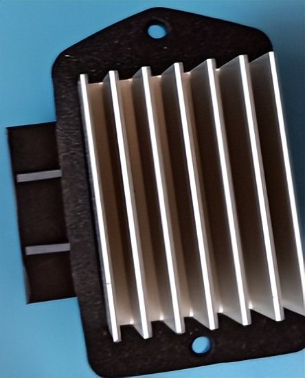 姹借溅绌鸿皟椋庢満鐢佃矾缁翠慨,姹借溅绌鸿皟椋庢満缁翠慨鏁欏