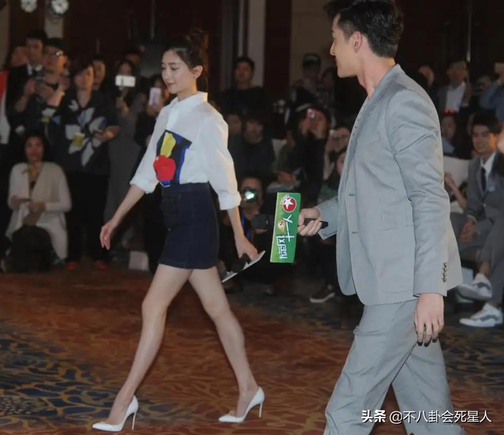 明星前任相遇的尴尬场面,明星前任再相见最后一对落泪