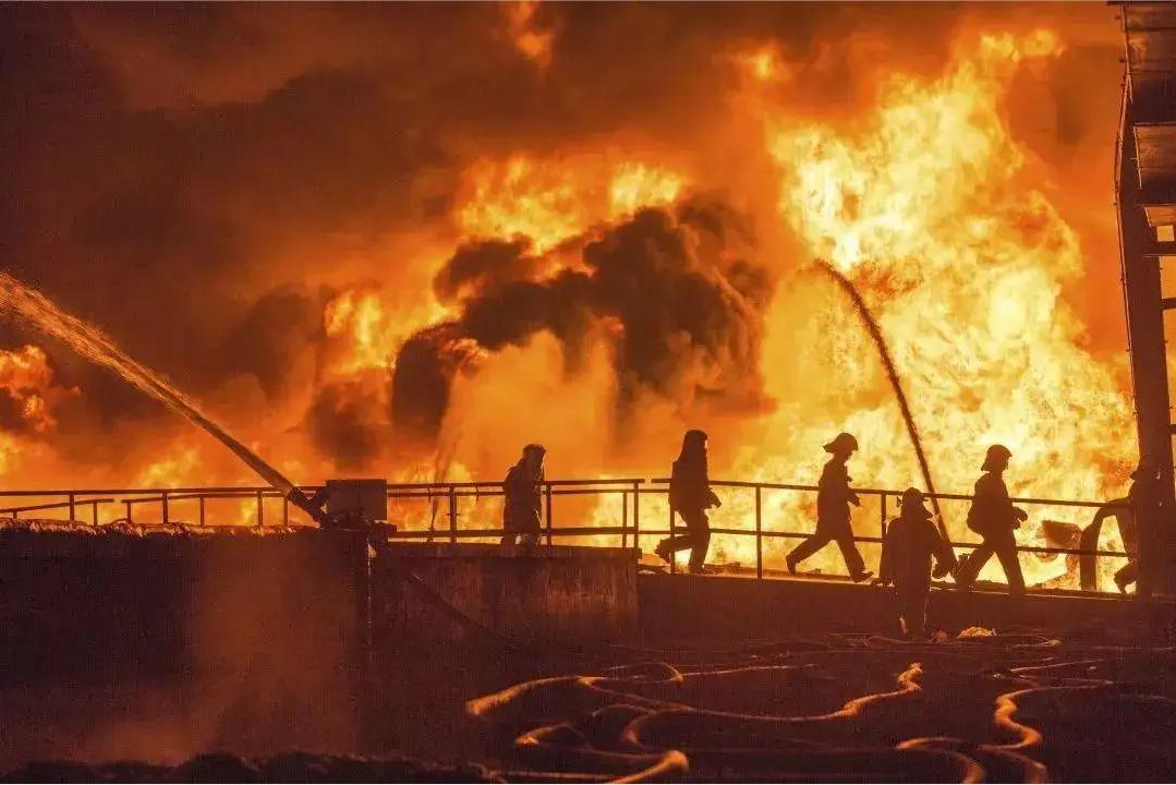 河南安阳突发火灾间接原因,河南安阳一厂房火灾已致38人死亡