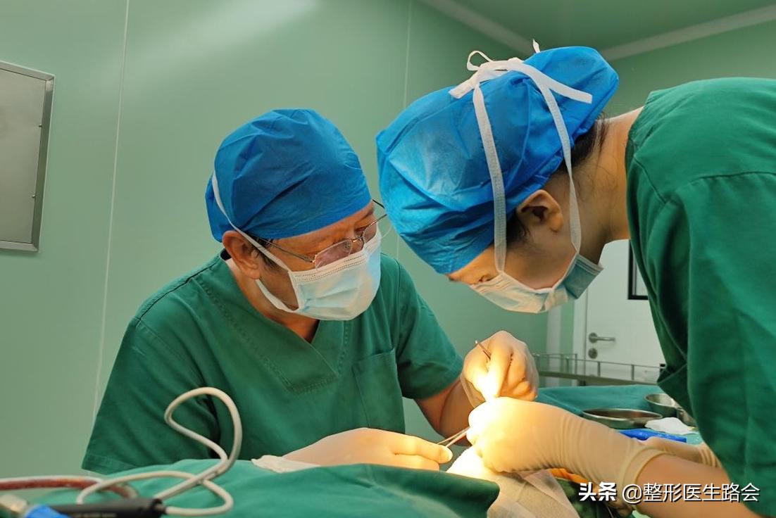 全脸整形记录恢复过程,女孩整形全过程