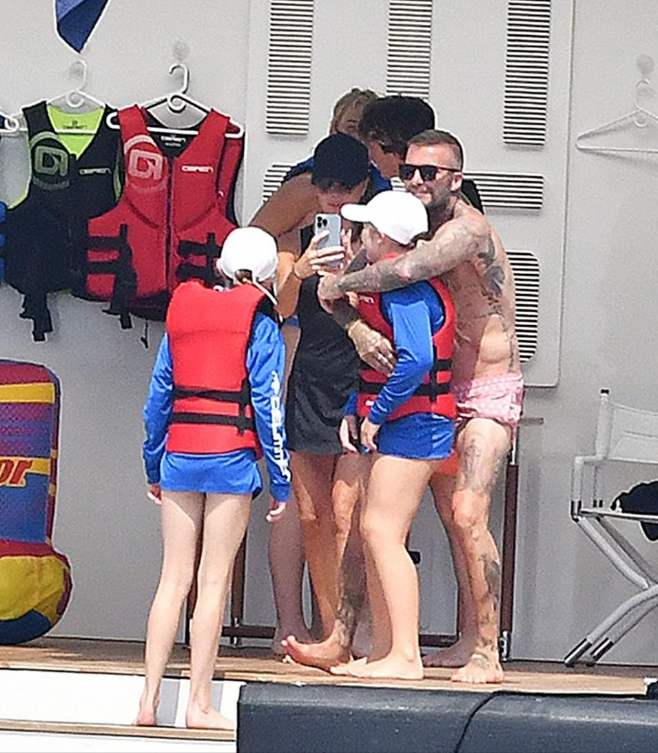 小贝年轻时的腹肌,小贝腹肌全身照片