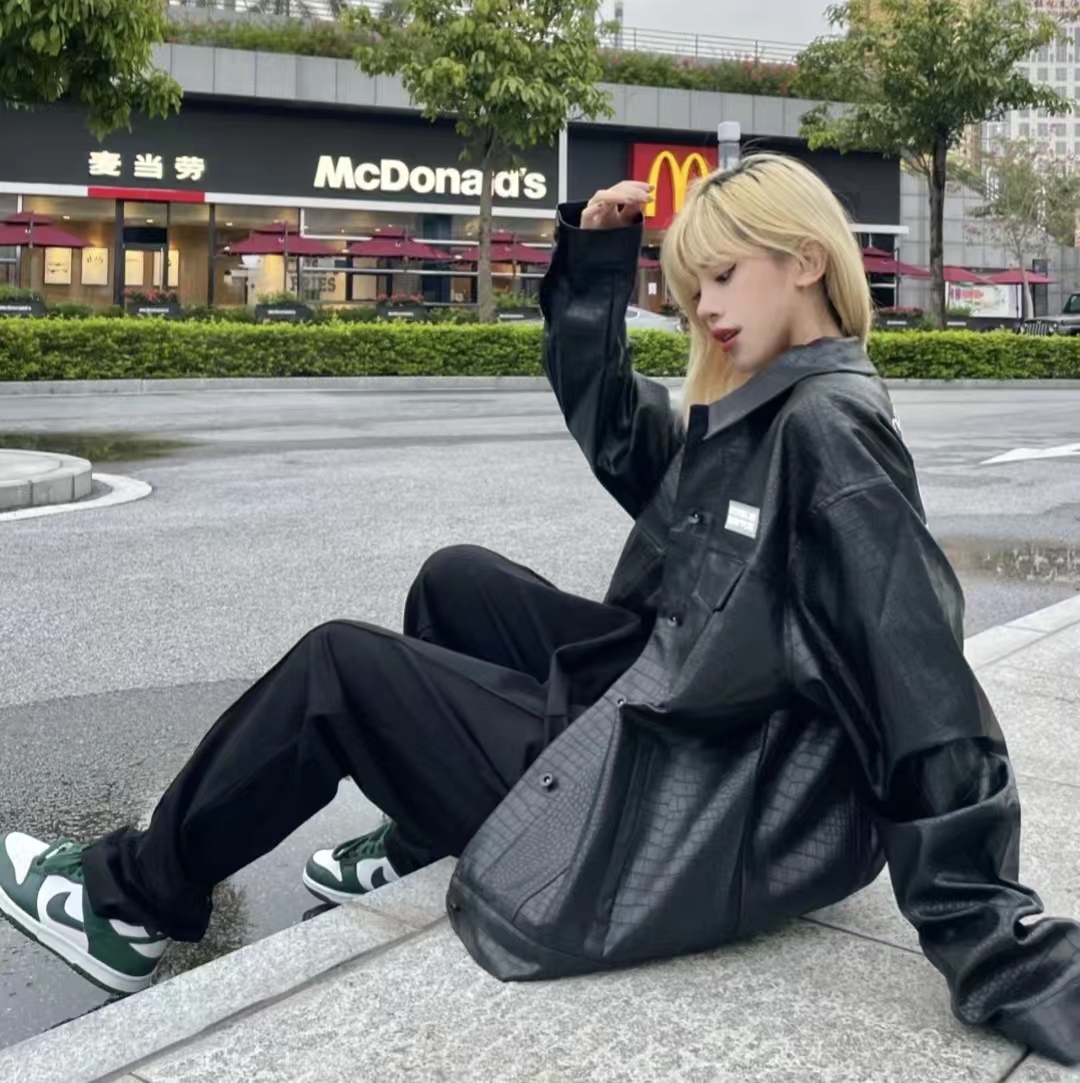 秋冬黑色宽松皮衣两件套,40-50岁洋气皮衣套装