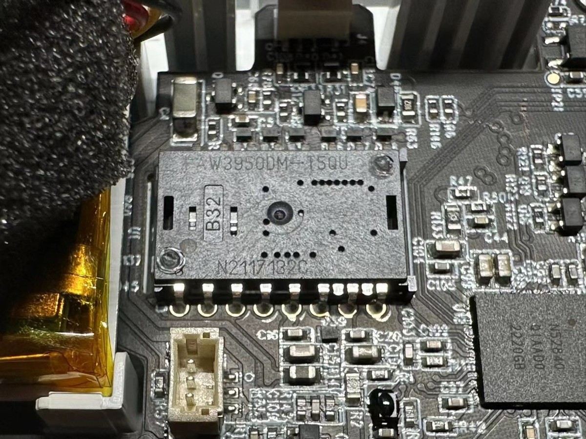 来自顶级大厂的压力,599!PAW3950——雷蛇毒蝰V2PRO