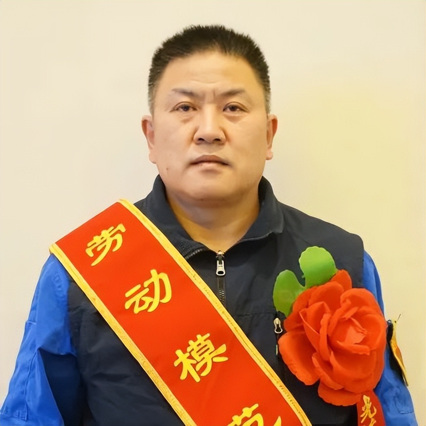 石钢工人井陉,井陉县致敬劳动者