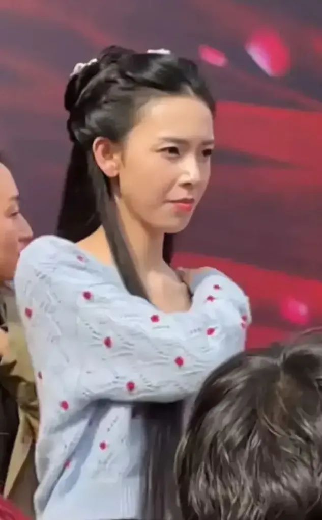 吴宣仪大龅牙,吴宣仪牙不修复吗