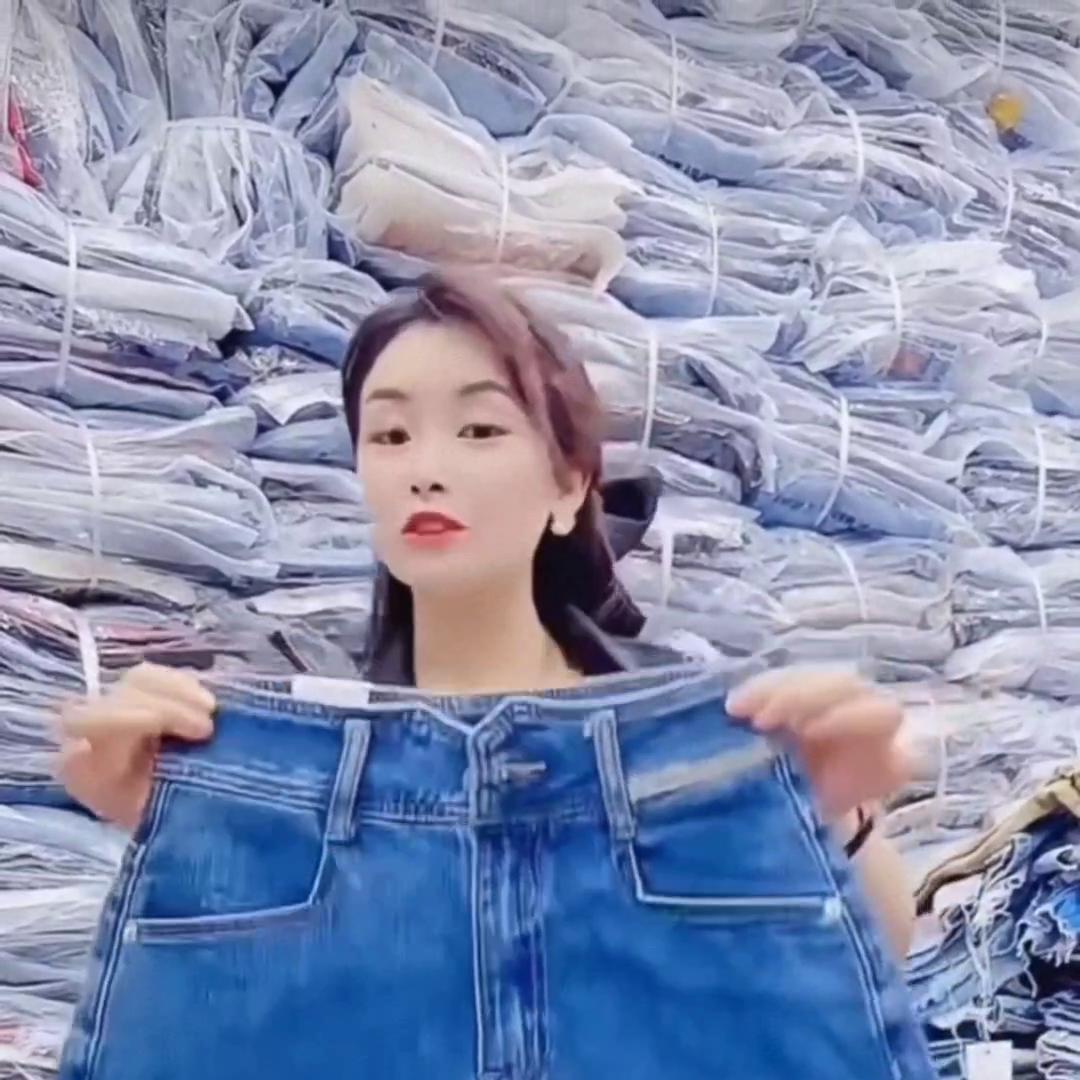 最有魅力的牛仔短裤,魅力时尚牛仔裤短裤