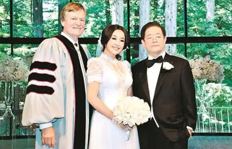 71岁刘晓庆再度演少女,刘晓庆71岁再度出演少女