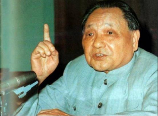 军委制定接防香港方案，忽视了*力武**准备，*小平邓**沉着脸说了2句话