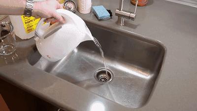 下水道油污堵了用什么办法处理,下水道被油污堵塞妙法