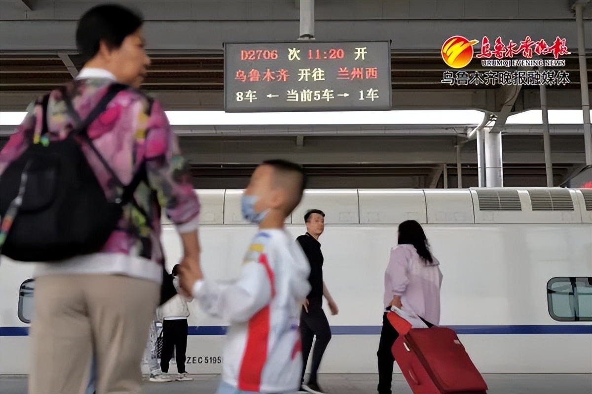 乌鲁木齐至兰州动车何时开通,乌鲁木齐至兰州d2708沿途停靠站