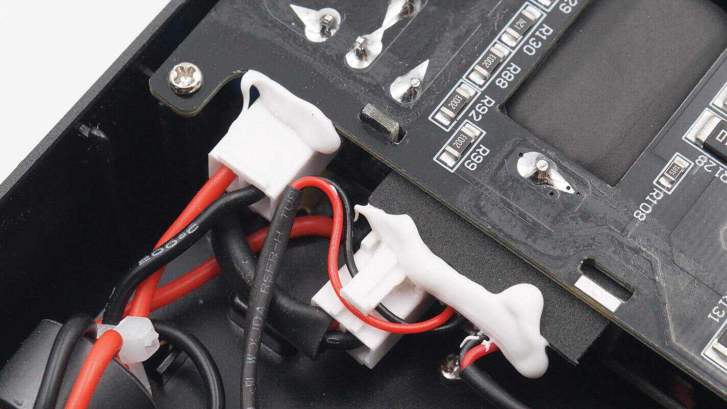 倍思新款150w逆变器,倍思500w车载逆变器