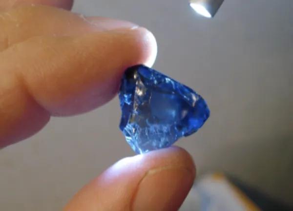 世界上最稀有的十大石头,世界上最有价值的22种石头