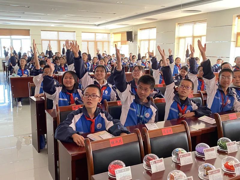 正青春不留遗憾,正青春不怀旧