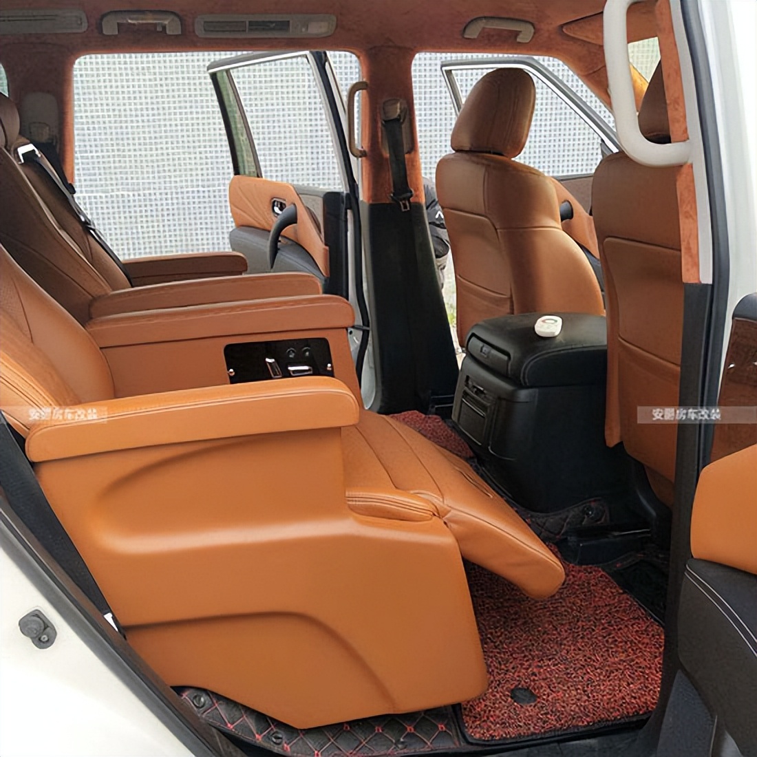 尼桑途乐改装航空座椅,尼桑途乐改航空座椅